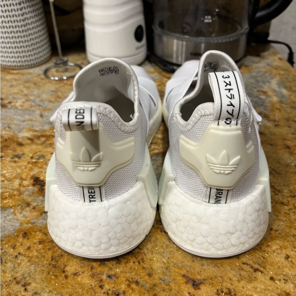 Adidas NMD R1 size 5 - Picture 4 of 9